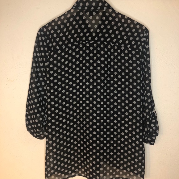 Black and White Blouse - Picture 2 of 3